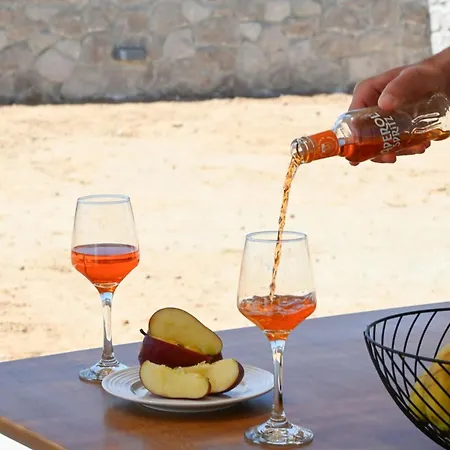 Porto Vista Milos * 아다마스